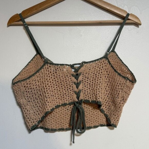 Love Knits Crochet Crop Top Beige with Green Trim – Size M - Picture 4 of 8